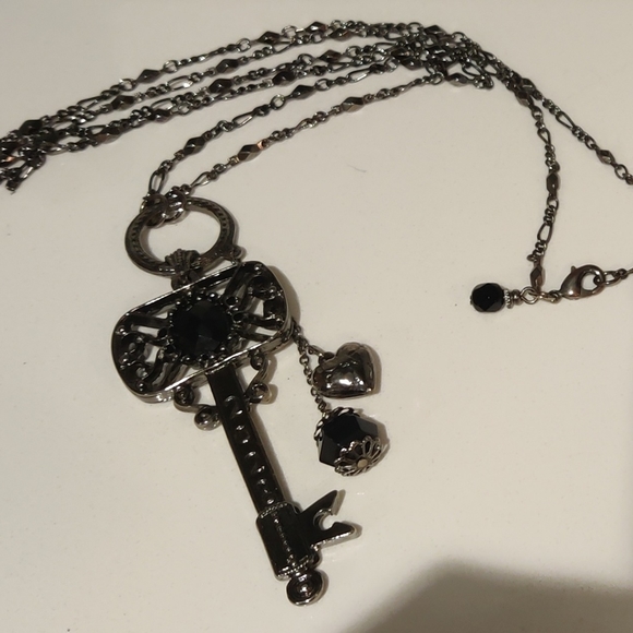 Fairytale Key Necklace - Picture 1 of 7